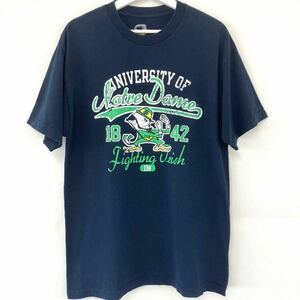 【アメリカ古着 Notre Dame Fighting Irish Tee 半袖プリントTシャツ トップス】ネイビー 紺 Lサイズ