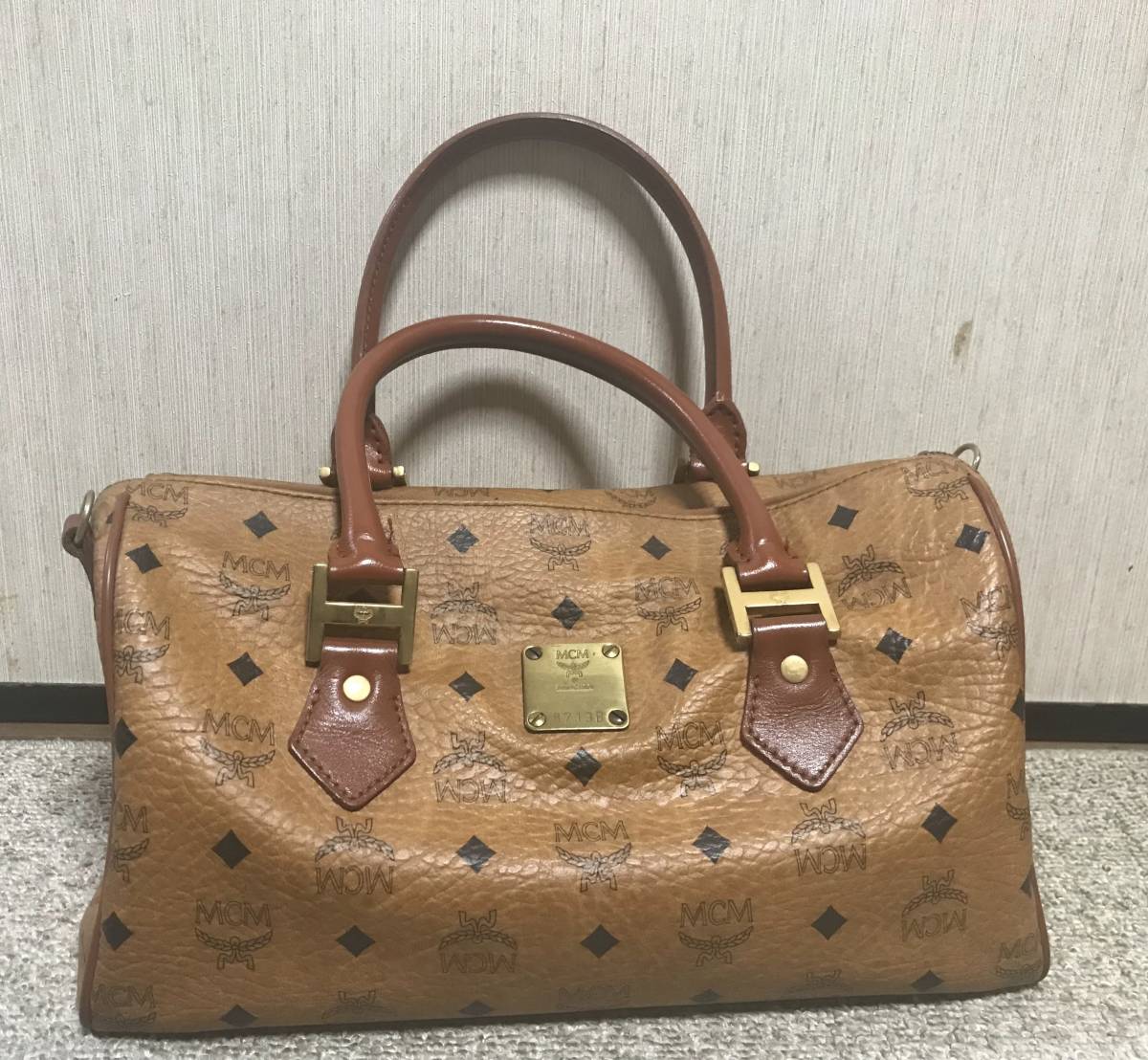 ヤフオク! -「mcm ミニボストン」の落札相場・落札価格 ヤフオク! -「mcm ミニボストン」の落札相場・落札価格