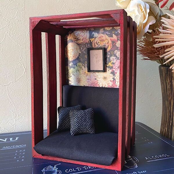 木製ソファーBox*:・ ハンドメイド ミニチュアソファー ドールソファー ドールハウス リカちゃん ブライス 背面ボード 床 壁