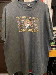 ★USA古着　英字プリント　職人　ツル　労働者　Tシャツ グレー　gray GILDAN 2XL 大きいサイズ