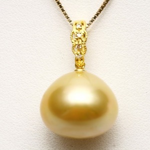  south . White Butterfly pearl pearl pendant top 16mmUP natural Gold color K18 made /D0.03ct