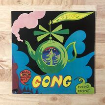 LP GONG/FLYING TEAPOT (RADIO GNOME INVISIBLE PART 1)[UK盤:'73年作(70年代後半CHARLY盤):元々のスリーヴ付]★SOFT MACHINE カンタベリー_画像1