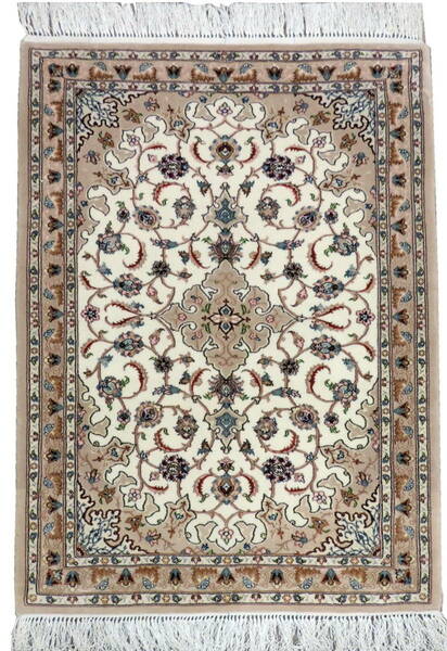 ペルシャ絨毯 カーペット ウール＆シルク 手織り高級 ペルシャ絨毯の本場 イラン イスファハン産 玄関マットサイズ 107cm×74cm 本物保証