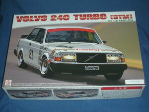 プラッツ/BEEMAX 1/24 ボルボ240ターボ 1985 DTMチャンピオン プラモデル BX24027 成型色