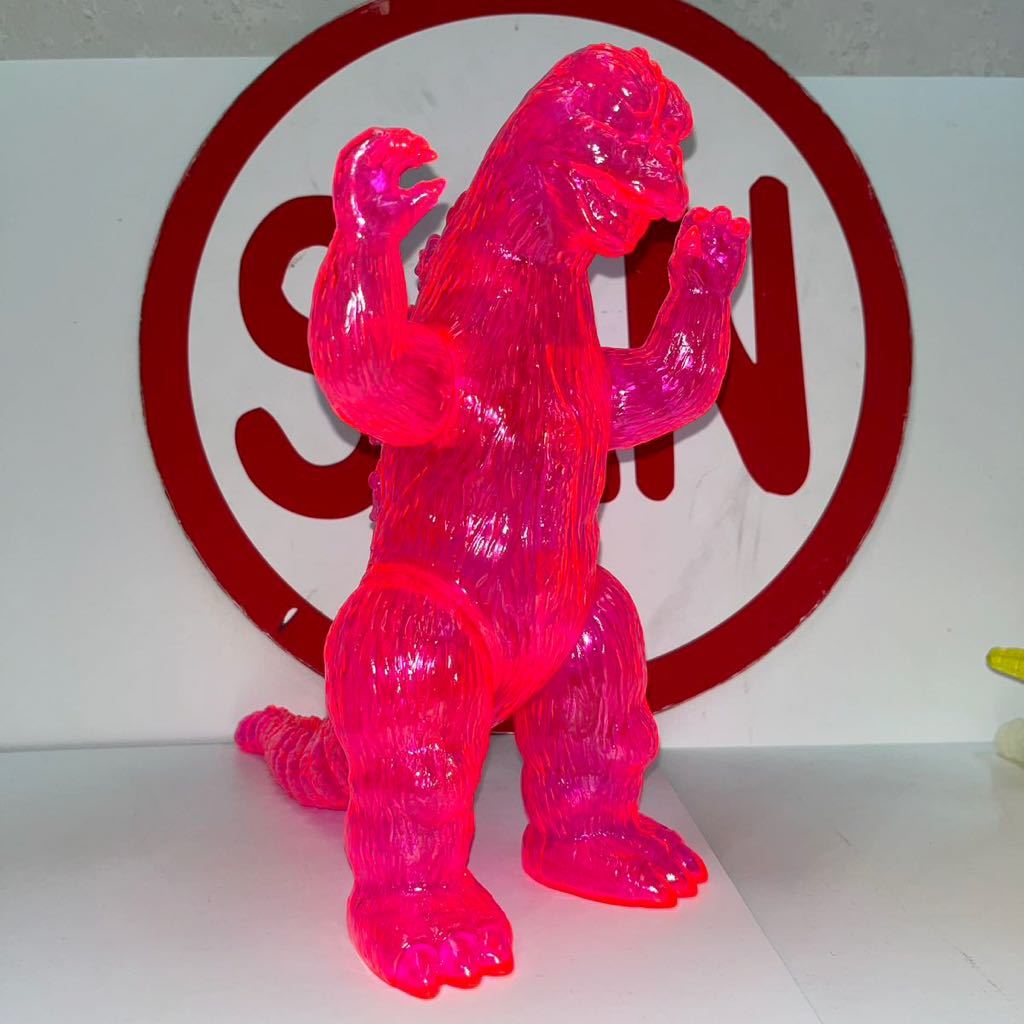 ヤフオク! -「pink ピンク」(ゴジラ) (ゴジラ、怪獣)の落札相場・落札価格