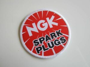 NGK SPARK PLUGS スパークプラグ 長方形 赤 白 プリント ワッペン/ 刺繍 エンブレム 自動車 バイク ② 116