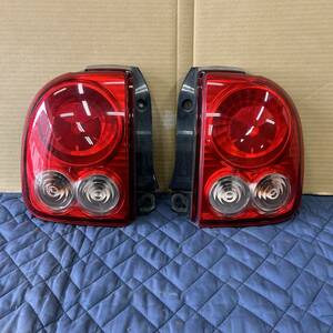 *SUZUKI Suzuki Alto Lapin (HE22S) original tail light left right *041805R