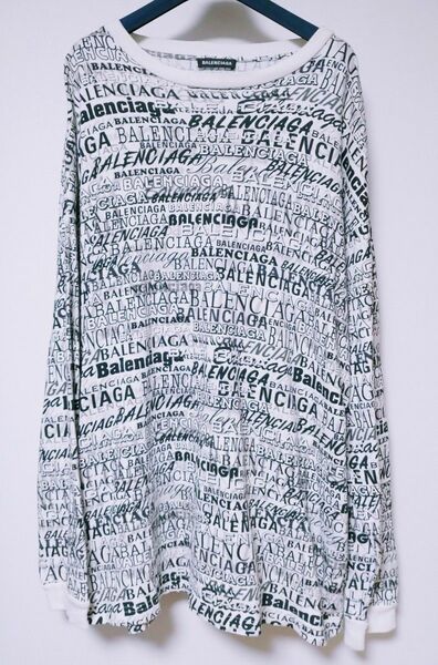 バレンシアガ 長袖カットソー 全面ロゴ 白×黒 XS