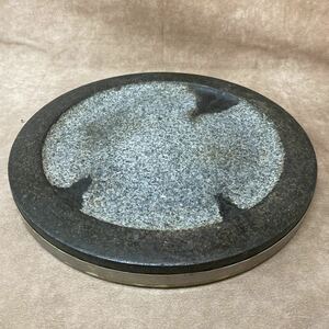 石の敷板 円形 直径約30cm 敷物 板 詳細不明 石 プレート 石焼プレート 奈良発直接引き取り可 石皿？