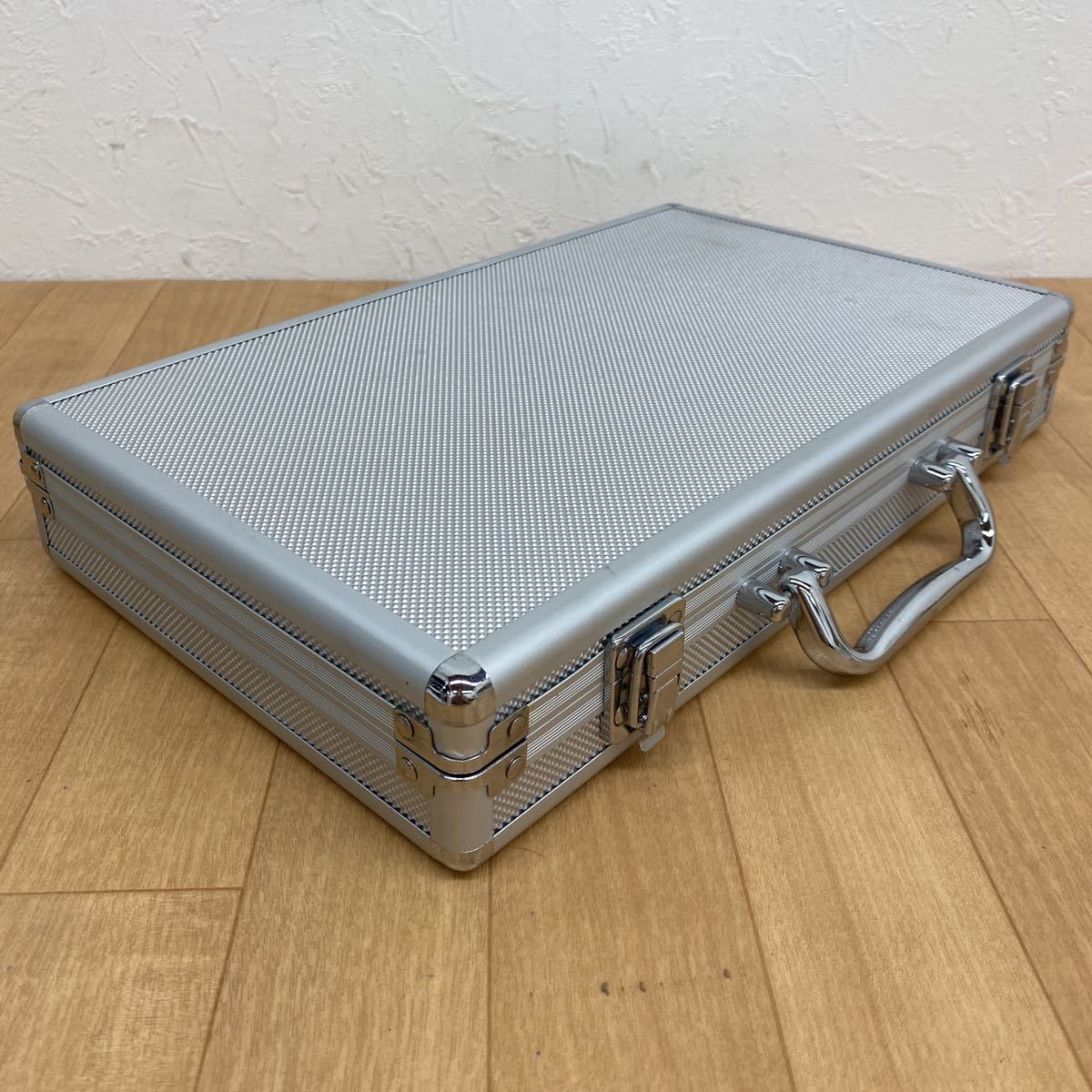 ヤフオク! -「ミニ」(アタッシュケース) (バッグ、スーツケース)の落札 ヤフオク! -「ミニ」(アタッシュケース) (バッグ、スーツケース)の落札