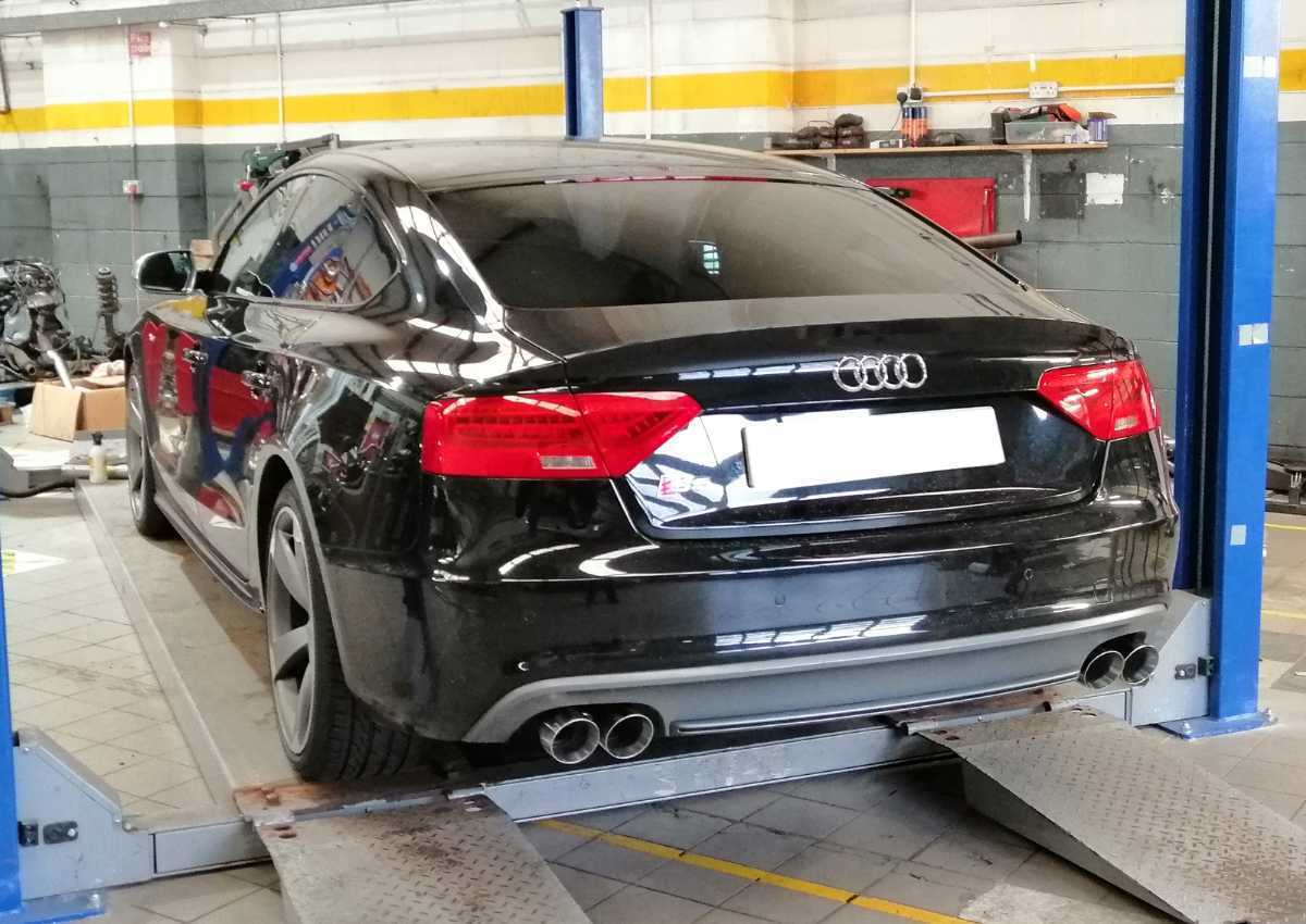 アウディ A5 S5 触媒ストレート フロントパイプ 3.0 TFSI V6