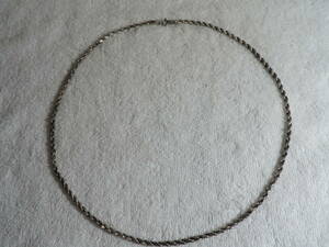 シルバー925・刻印あり・女性ネックレス・幅約:3ミリ・長さ約：53cm・17.70g・