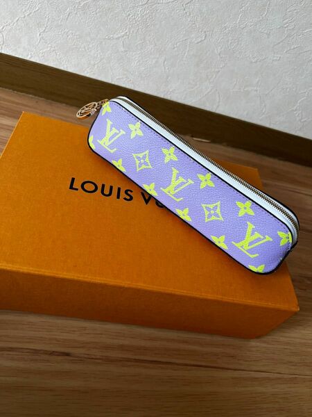 本日限定価格　ルイヴィトン LOUIS VUITTON 筆箱　ペンケース　レア　レア商品　美品