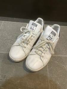 アディダススタンスミス STAN SMITH 定番ホワイト×ネイビー　27.0