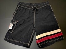 USED　ビラボン　BILLABONG　サーフトランクス　３２インチ(７８～８８センチ位)　ブラック　MADE IN AUSTRALIA_画像1