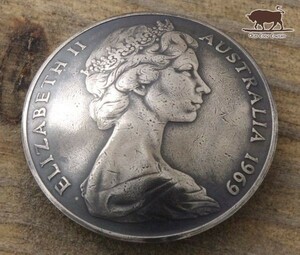 ◆コンチョ ネジ式　オーストラリア　エリザベス　20セント 28mm コイン