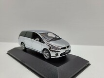 【最終値下げ】1/43 MITSUBISHI GRANDIS 三菱 グランディス　ディーラー特注 ミニカー メッキ仕様 1:43 美品 レア物 入手困難 ケース付き_画像8