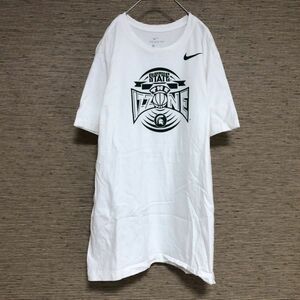 ナイキ 半袖Tシャツ　バスケ　ミシガン　カレッジロゴ　タイタン　デカロゴ28　古着　人気　入手困難　激レア　NIKE　デカプリント 緑