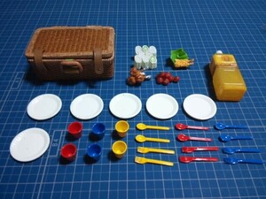 リーメント 中古 みんなのおひるごはん 4 ピクニック♪の巻 ミニチュア お弁当 コップ カトラリー食器 バスケット ぷちサンプル