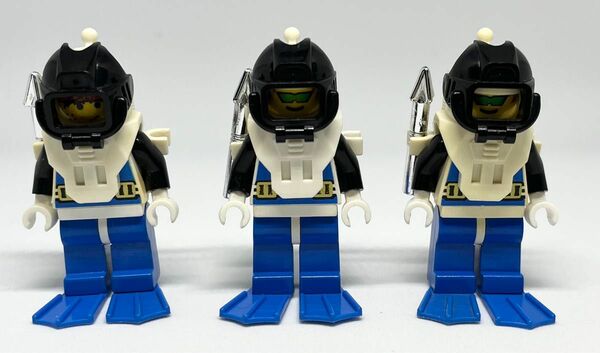 レゴ LEGO ダイバー 3体セット 水中スーツ3個、モリ3個、足ヒレ3セット付き