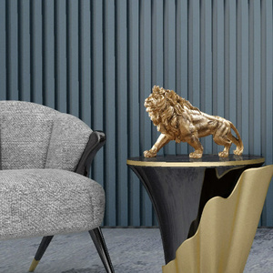 ライオンの彫刻1PCE オブジェ オーナメント 置物 モダン リアル 豪華 インパクト 守り神 ディスプレイ アニマル 演出 ゴールド