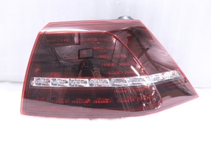 34-697★美品★LED 5G VW ゴルフ7★右テールライト 5G0 945 208C GTI GTE 純正★フォルクスワーゲン (DM)