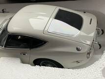 autoart　1/18　トヨタ2000GT（up graded)　ホワイト　used 良品_画像3