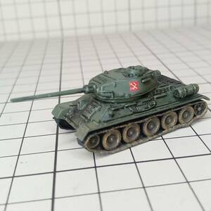 ●完成品1/144 プラウダ高校,T34/85中戦車,カチューシャ搭乗車,劇場版ver【ガールズアンドパンツァー,ガールズ＆パンツァー,ガルパン,GuP】