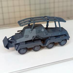 ●完成品1/144 Sd.Kfz.263装甲無線車,”電撃戦の頭脳！”パンツァーグラウ塗装,ドイツ,WW2,自作ver