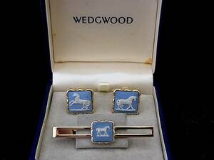 *N3801*#USED staple product # Wedgwood [ Gold ]#[ horse ]# cuffs & necktie tweezers!