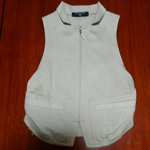 コムサデモード ベスト 110㎝ アイボリー ベージュ 中古