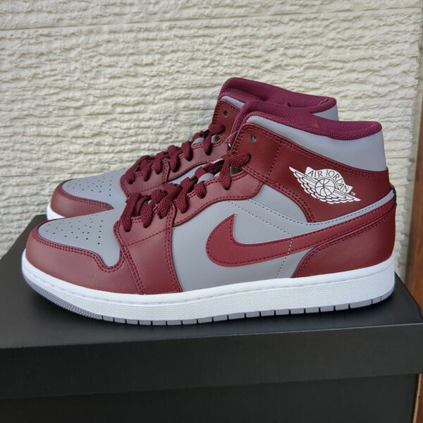 28.0 NIKE AIR JORDAN 1 MID DQ8426-615