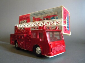 当時物 ★★FIRE ENGINE 消防車 梯子車 YONE日本製 !! ゼンマイ作動良好 走行 はしご昇降 旧車「定形外/LP可」★★未使用 デッドストック品