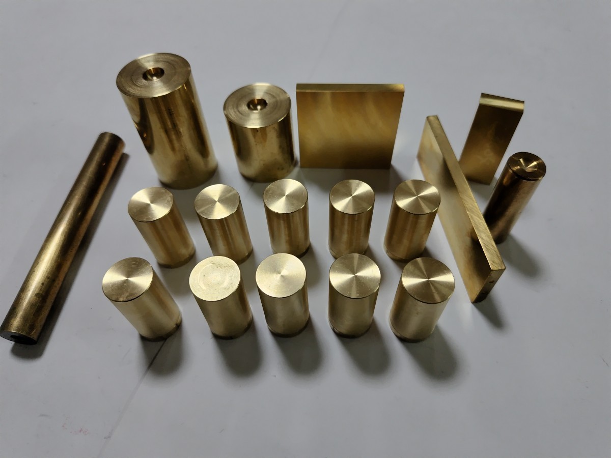 即日発送】 光 真鍮パイプ 8丸×395mm BP395-8 光 真鍮丸棒 395mm×9mm BM395-9