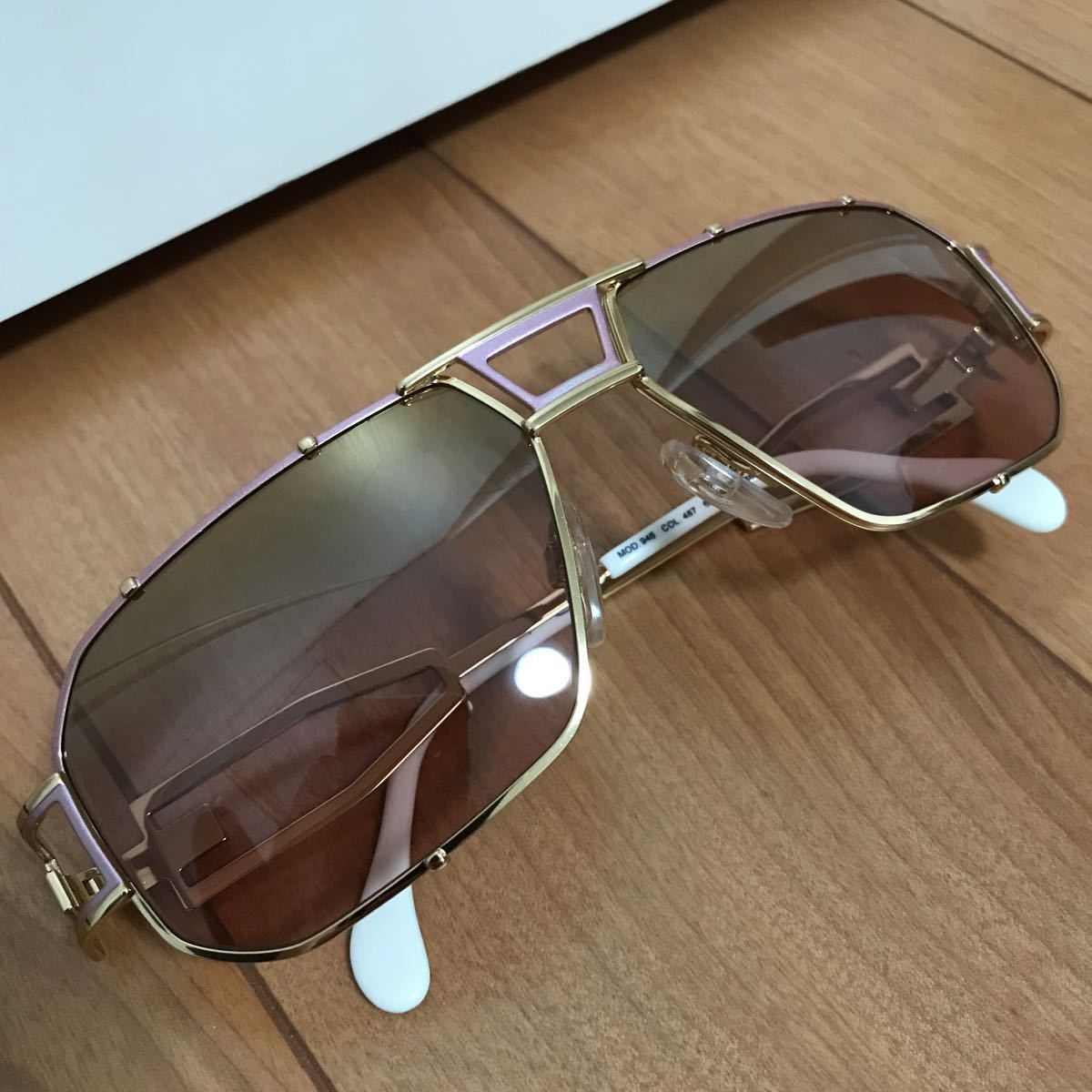 ヤフオク! -「946」(サングラス) (ファッション小物)の落札相場・落札価格