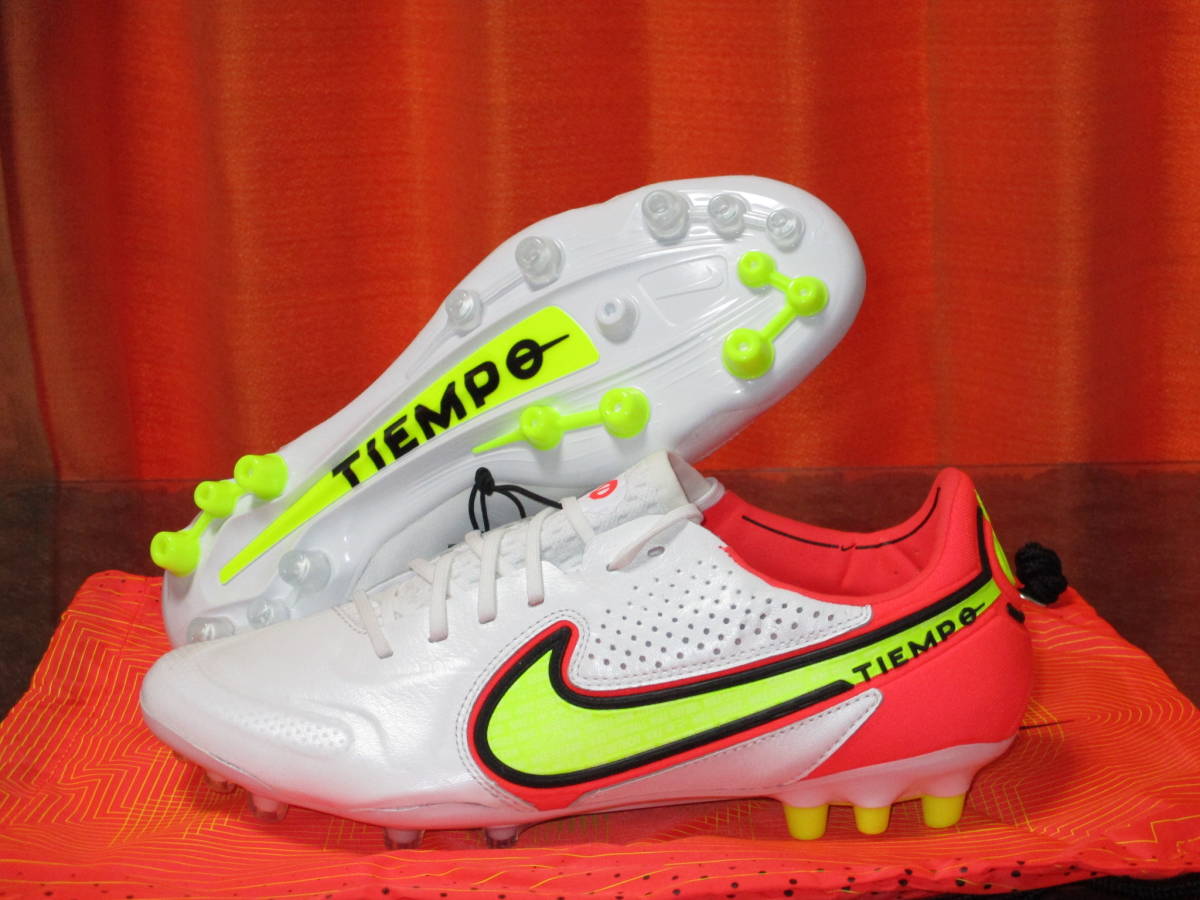 ヤフオク! -「nike tiempo」の落札相場・落札価格