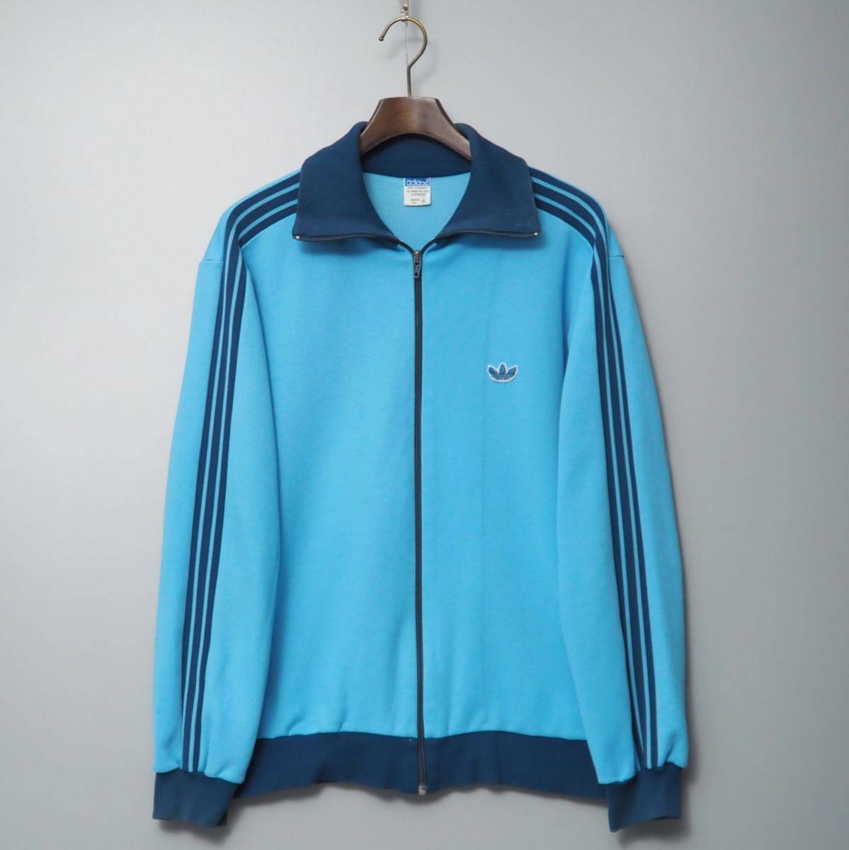 デサント ADIDASの値段と価格推移は?|2,339件の売買情報を集計した デサント ADIDASの値段と価格推移は?|2,339件の売買情報を集計した