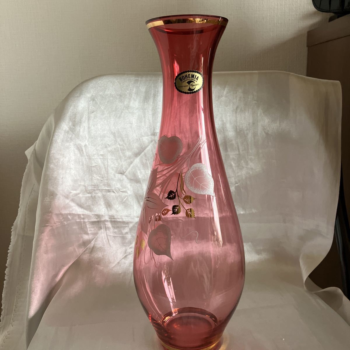 ボヘミアガラス ハンドメイド花瓶, 家具, インテリア, インテリア小物, 花瓶