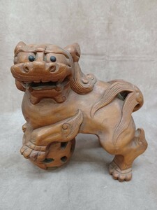 玉乗り獅子 玉獅子 置き物 木彫り 彫刻 縁起物 狛犬 阿形 球 獅子 美術品 時代物 珍品 魔除け 和製オブジェ 日本製 コレクション 日本