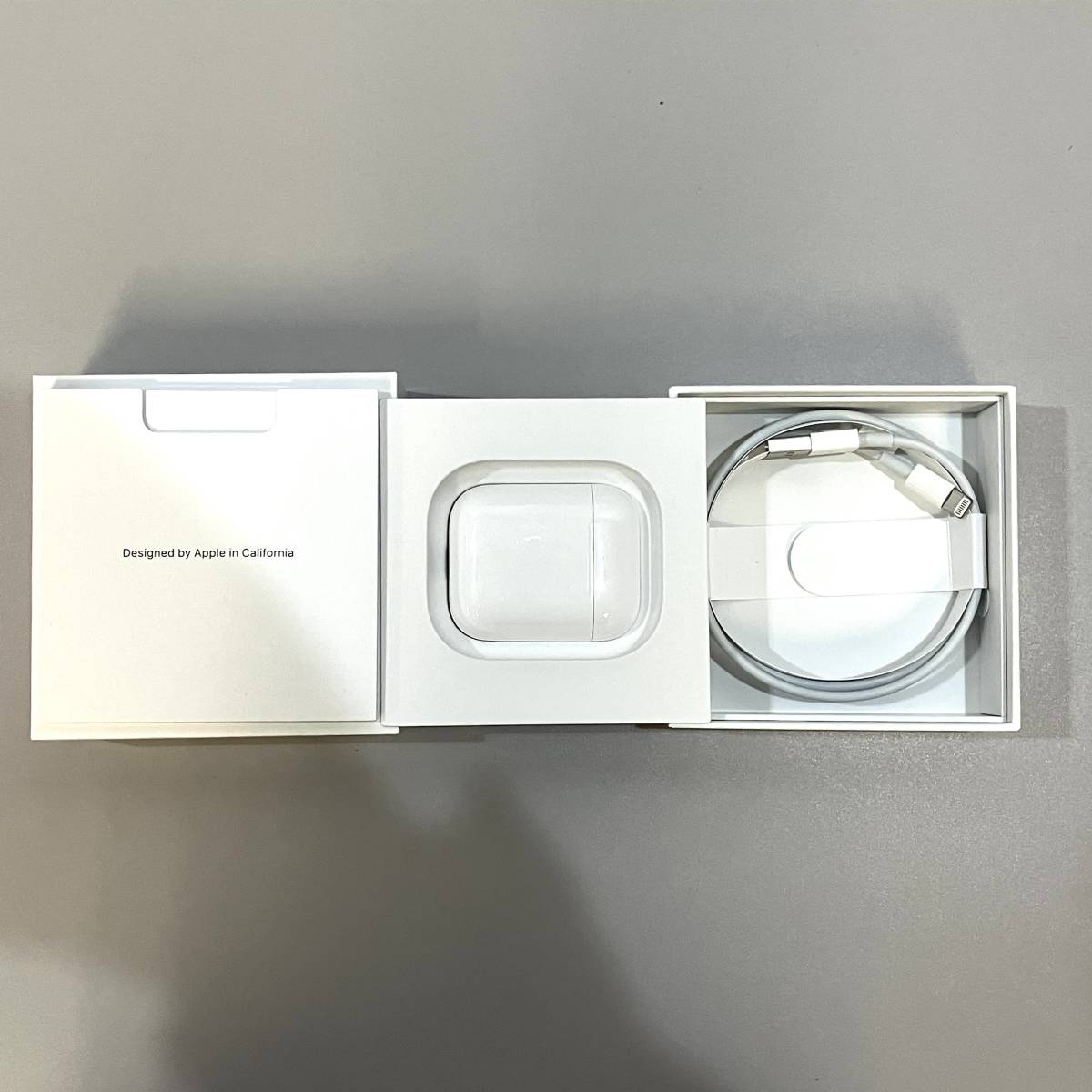 オーディオ機器 イヤフォン Apple AirPods with Charging Case 第2世代 MV7N2J/A オークション比較 オーディオ機器 イヤフォン Apple AirPods with Charging Case 第2世代 MV7N2J/A オークション比較