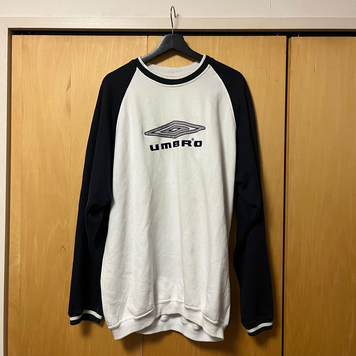 オンライン限定商品】 あいみょん 愛の花PV着用beauty&youth 別注umbro