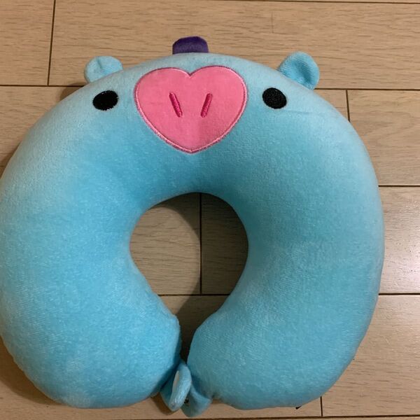 【新品】BT21ネックピロー　首クッションMANG