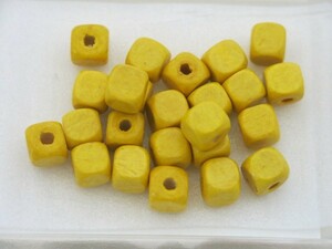 ウッドビーズ 約10x10mm 四角 イエロー 黄色 20個 46-YL