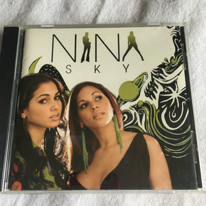NINA SKY「NINA SKY」 ＊US/NY出身、プエルトリカンの血を引く18歳の女性双子デュオのデビューアルバム　＊ヒット曲「Move Ya Body」収録