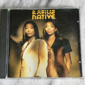Native「Native（邦題：ヴェルヴェットの瞳）」＊フレンチ・カリビアン・ルーツの姉妹デュオ、ナティーヴのデビュー・アルバム