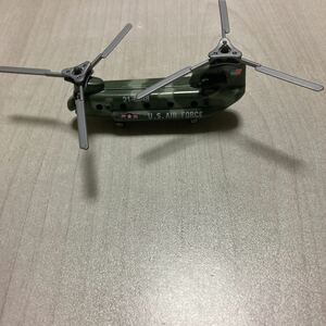 Zee Toys DYNA FLITES CH-47 チヌーク　ヘリコプター　U.S.AIR FORCE ルース　中国製 レア　トミカサイズ