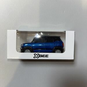 スズキ XBEE SUZUKI カラーサンプル　ノベルティ プルバックカー　ミニカー　クロスビー　スピーディブルーメタリック×ブラック　青　黒