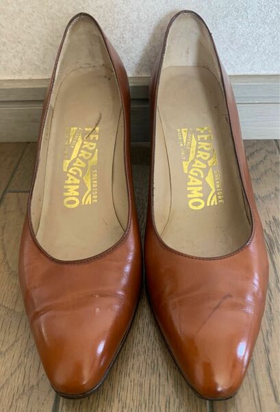 美品 サルヴァトーレフェラガモハイヒール SIZE 5 1/2 ブラウン系