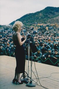 ハガキサイズ　マリリンモンロー　Marilyn Monroe　約15.8 x10.1cm　輸入　写真　h0014