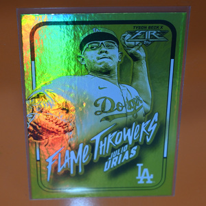 Topps MLB 2022 Fire FLAME THROWERS LOS ANGELS JULIO URIAS トレーディングカード